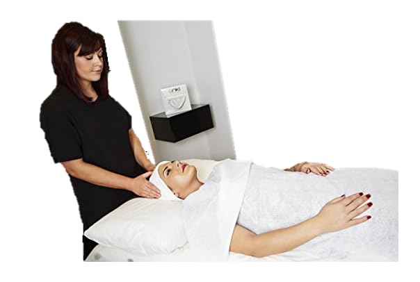 Enki Luxury Disposable Body/Bath Towel White 56gsm, 80cm x 140cm 1 x Pack Of 15 Towels