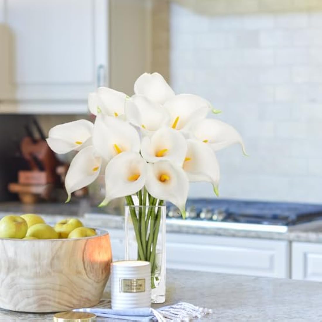 Hollyone 12 pcs Artificial Calla Lilies with Glass Vase Realistic Fake Flowers, Real Touch White Faux Flowers in Vase for Home, Living Room, Wedding, Centerpiece, Office, Party Decorations