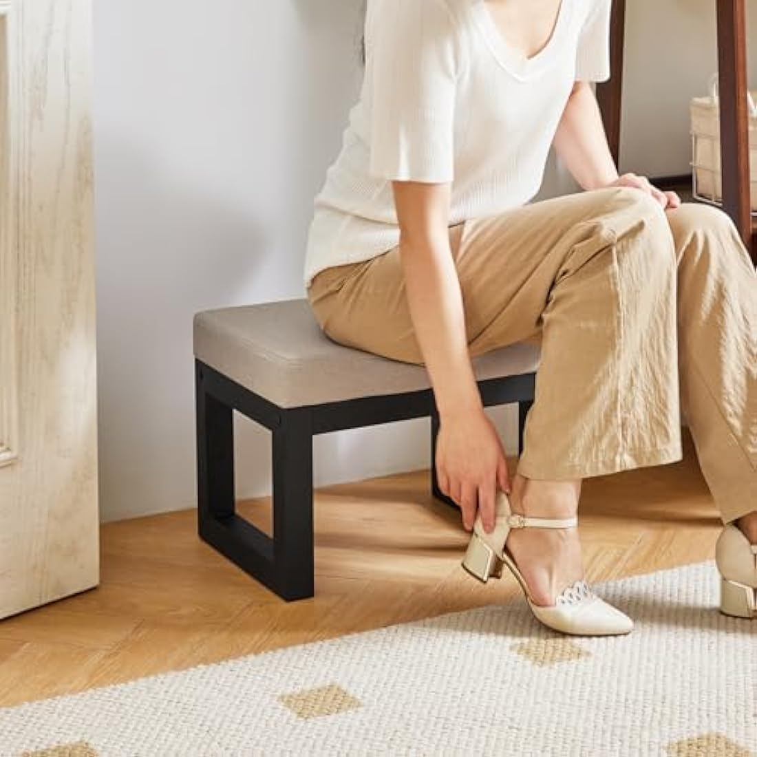 IBUYKE Small Foot Stool with Padded Seat, Pouffe Stool Change Shoe Footrest, Ottoman Footrest Extra Seating for Entryway for Living Room Bedroom, Gray WBD001G-X