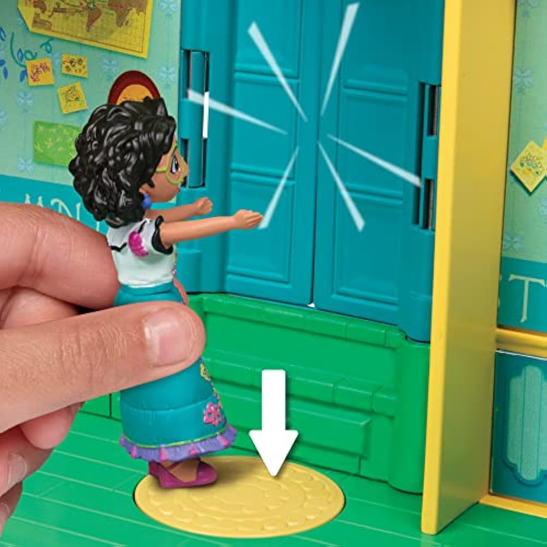 Disney Encanto Mirabel Bedroom Playset, Interactive Playset Includes Step and Surprise Feature, Singing Bed and 5 Accessories For Added Play, Mirabel Doll Included!