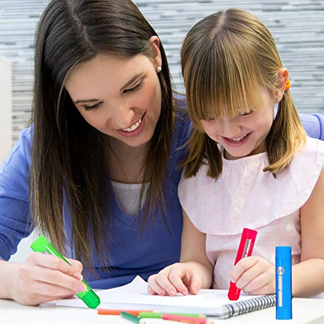 Paint Sticks for Children – 24 Washable Mess-Free Painting & Colouring with Free Mat – Non-Toxic, Fast-Drying Art Set for Kids & Toddler Activities