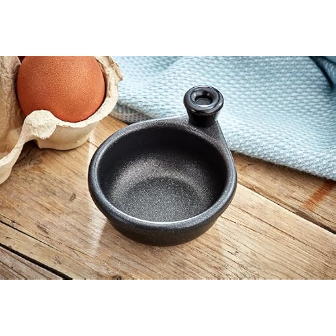 Judge Essentials Four-Cup Egg Poacher and Stainless Steel Frying Pan, 20cm, Vented Glass Lid and Stay-Cool Handle