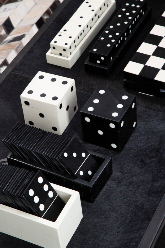 Churchill Games Black And White 5 Dice Set