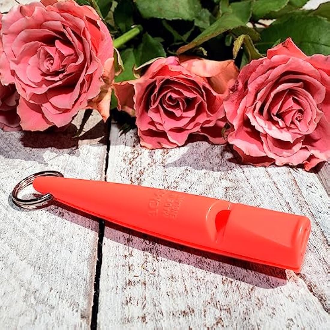 Acme dog whistle no.211.5, from England, ideal for dog training, robust material, standard frequency, loud and far-reaching