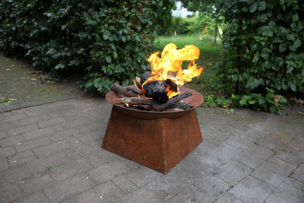 Esschert Design FF149 Rust Fire Bowl, white, 13.0 in*22.0 in*22.0 in
