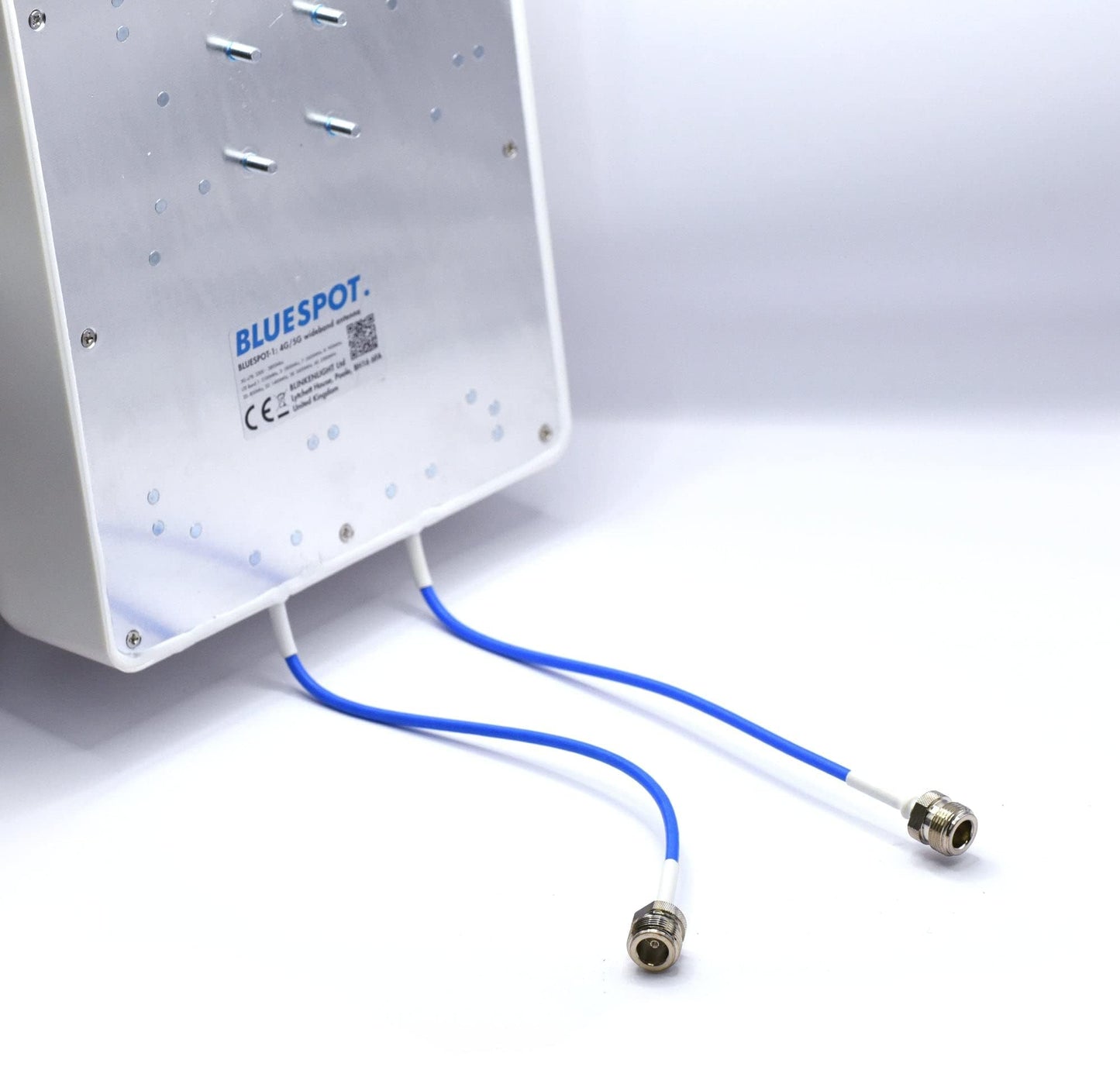 Bluespot: 5G-ready outdoor antenna for UK broadband, 4G LTE-A + 5G support, cross-polarised, high gain & weatherproof, pole mount, no cables