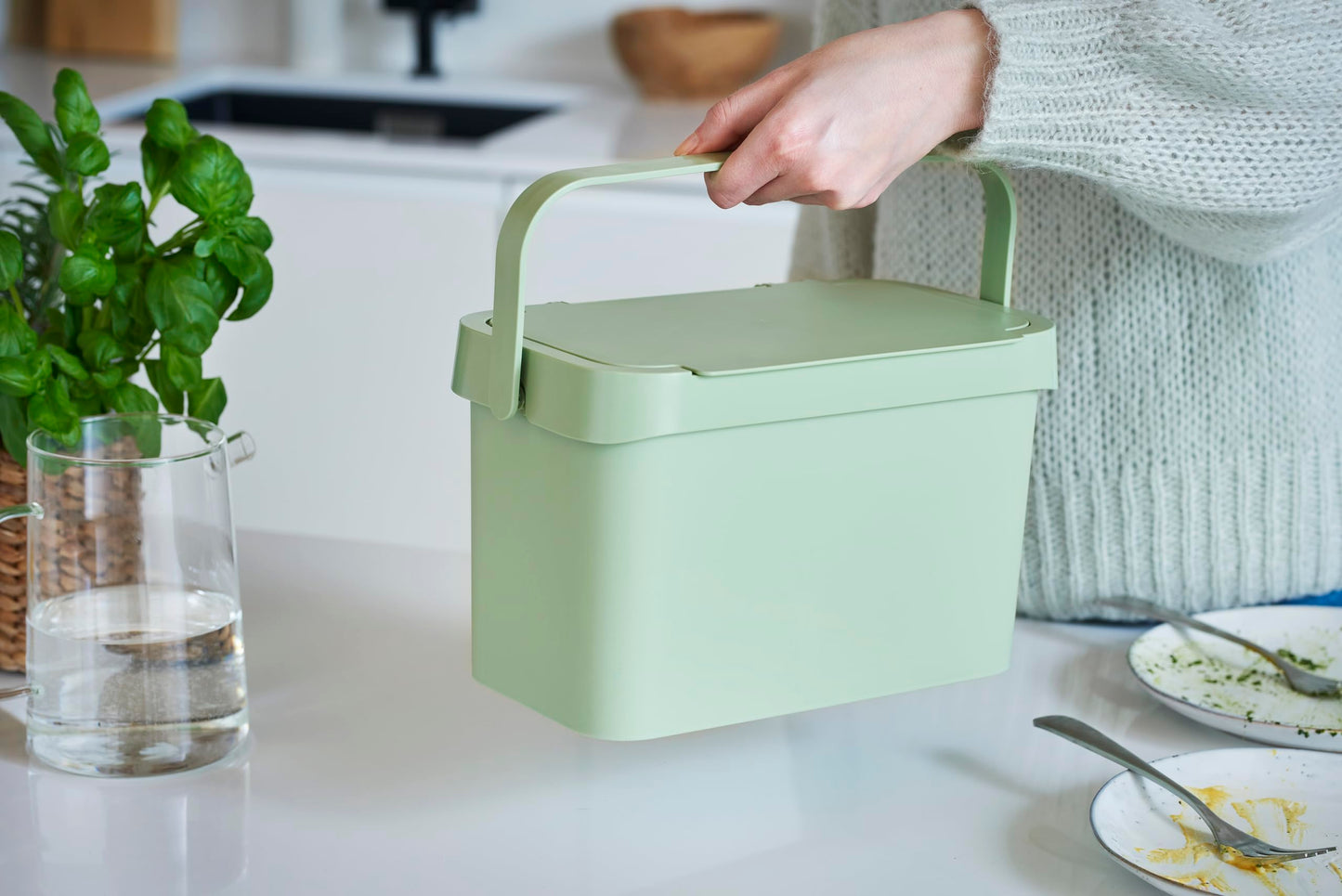SmartStore Food Waste Caddy 5 L | Green | Kitchen Recycling and Compost | Bin with Handles | Recycled Plastic | 10-Year Guarantee | L29 x W17 x H17 cm