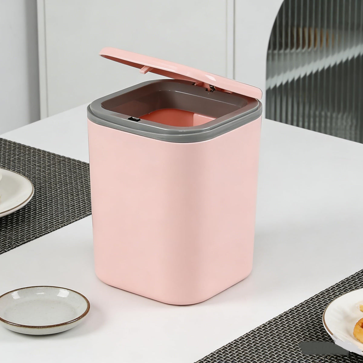 Yesdate Table Bin Mini Desk Rubbish Bin with Lid, 2 Litre Small Table Wastebasket for Office, Home, Bathroom, Bedroom, Car (Pink)