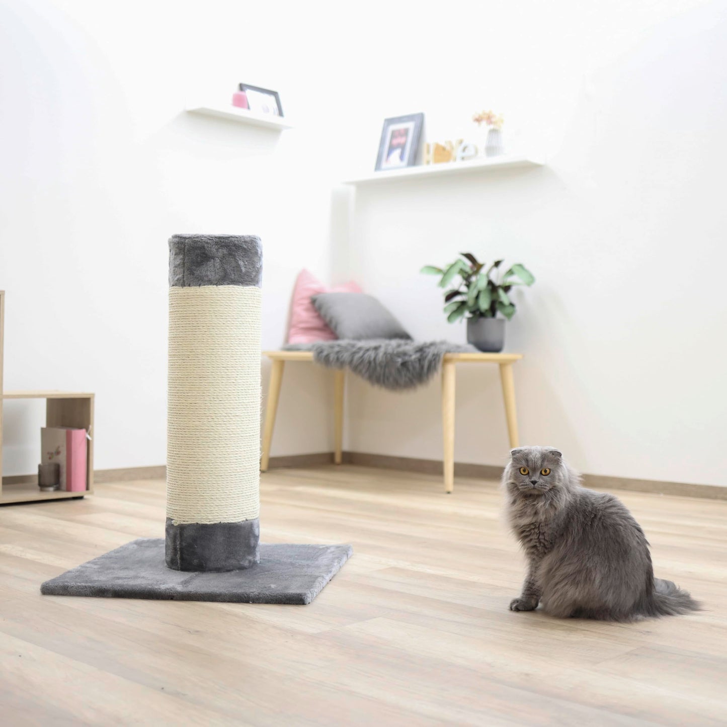 Kerbl Opal Ultra Scratching Post, 60 x 60 x 82 cm, Grey