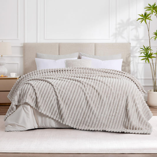RUIKASI Fleece Throw Blanket for Sofa - King Size Fluffy Beige Throws for Sofas Extra Large, Soft Warm Blanket Throw for Couch, Luxury Decorative