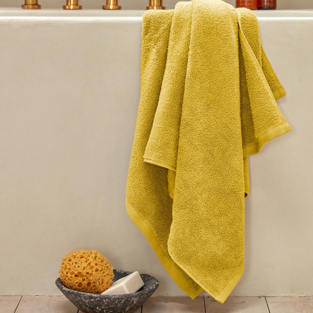 Christy Cirrus Bath Sheets Set | 4 Pieces | 2 Hand 2 Bath Sheets | Super Soft and Fluffy | Quick Dry | Lightweight Bathroom Shower Towels