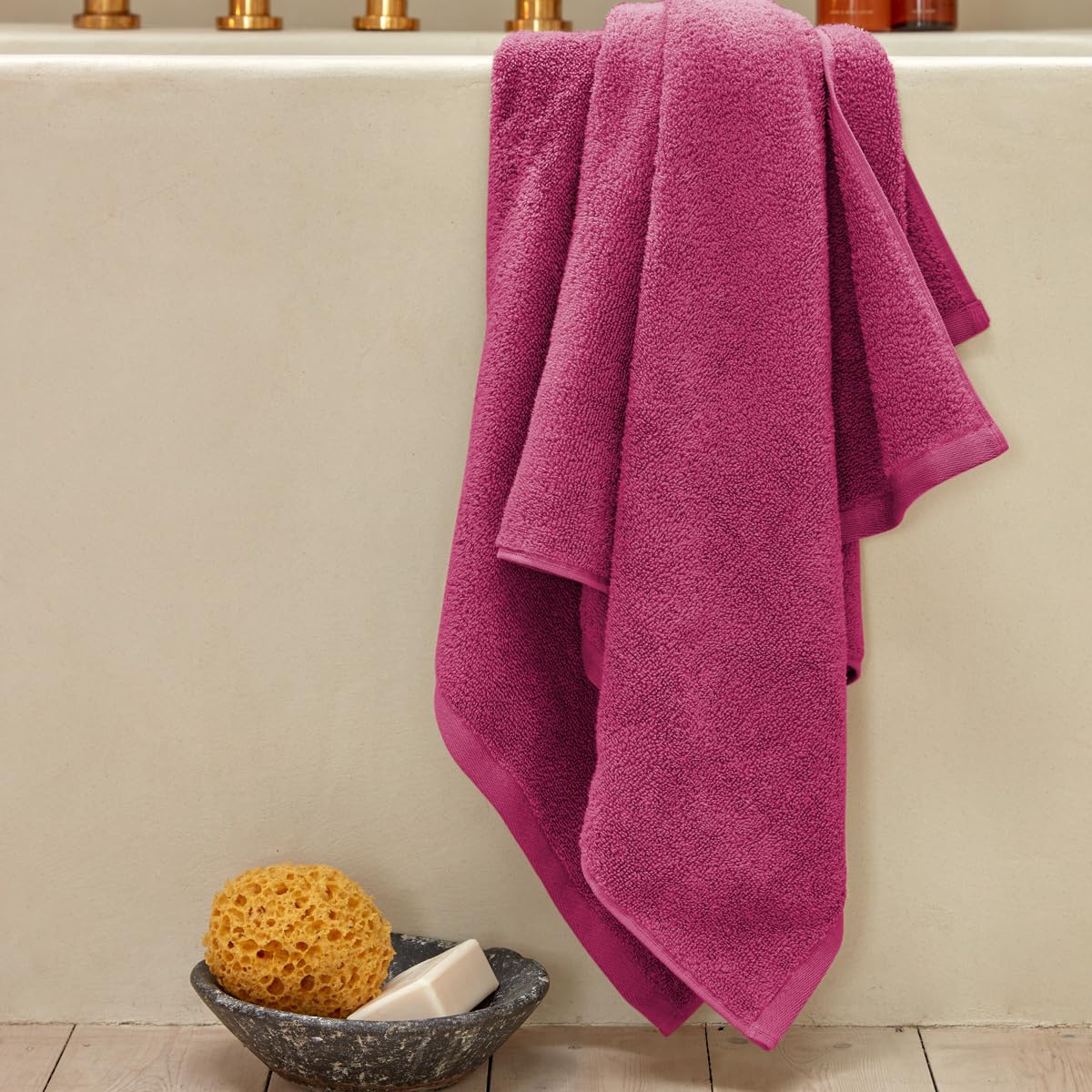 Christy Cirrus Bath Sheets Set | 4 Pieces | 2 Hand 2 Bath Sheets | Super Soft and Fluffy | Quick Dry | Lightweight Bathroom Shower Towels