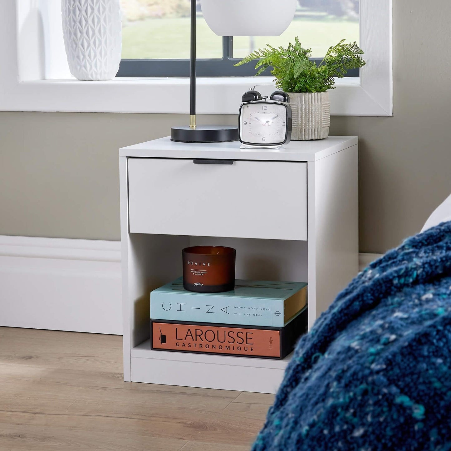 Home Source Bedside Cabinet Lamp Side Table, White, 1 Drawer, Spacious Top, Engineered Wood