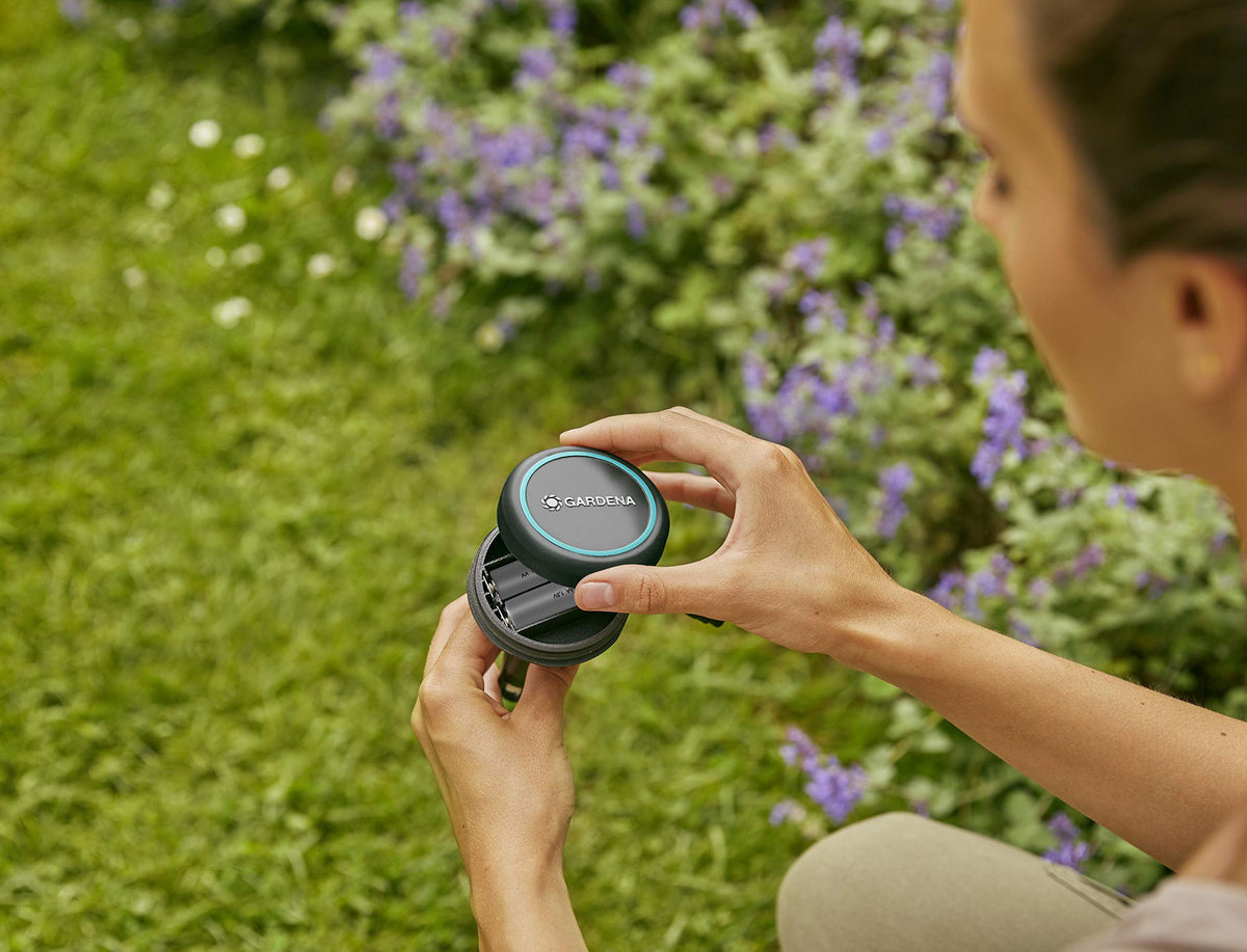 Gardena Soil Moisture Sensor: Automatic irrigation, can be used directly on the lawn, 5 m long connection cable, can be extended with extension cable