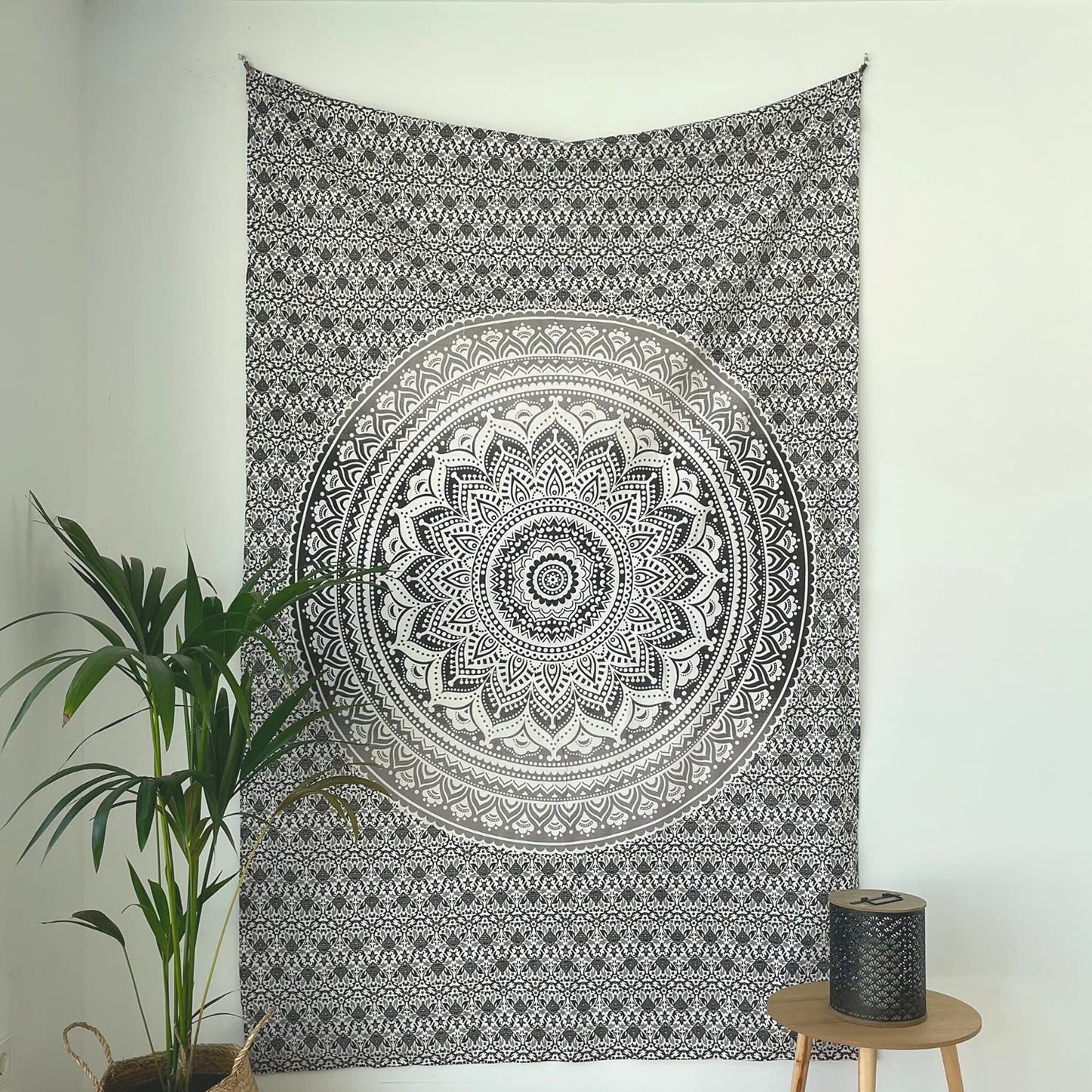 MOMOMUS Sandfree Large Beach Towels for Adults - Mandala Style, Lightweight and Familiar - Sandproof Beach Blanket - Grey 135 x 210 cm