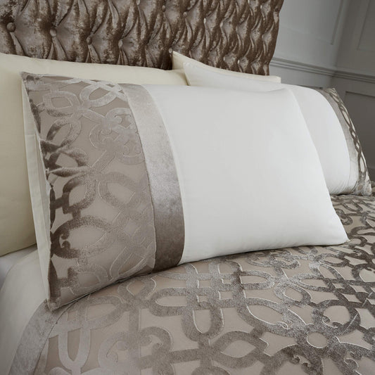Catherine Lansfield Lattice Cut Velvet King Duvet Cover Set with Pillowcase Natural
