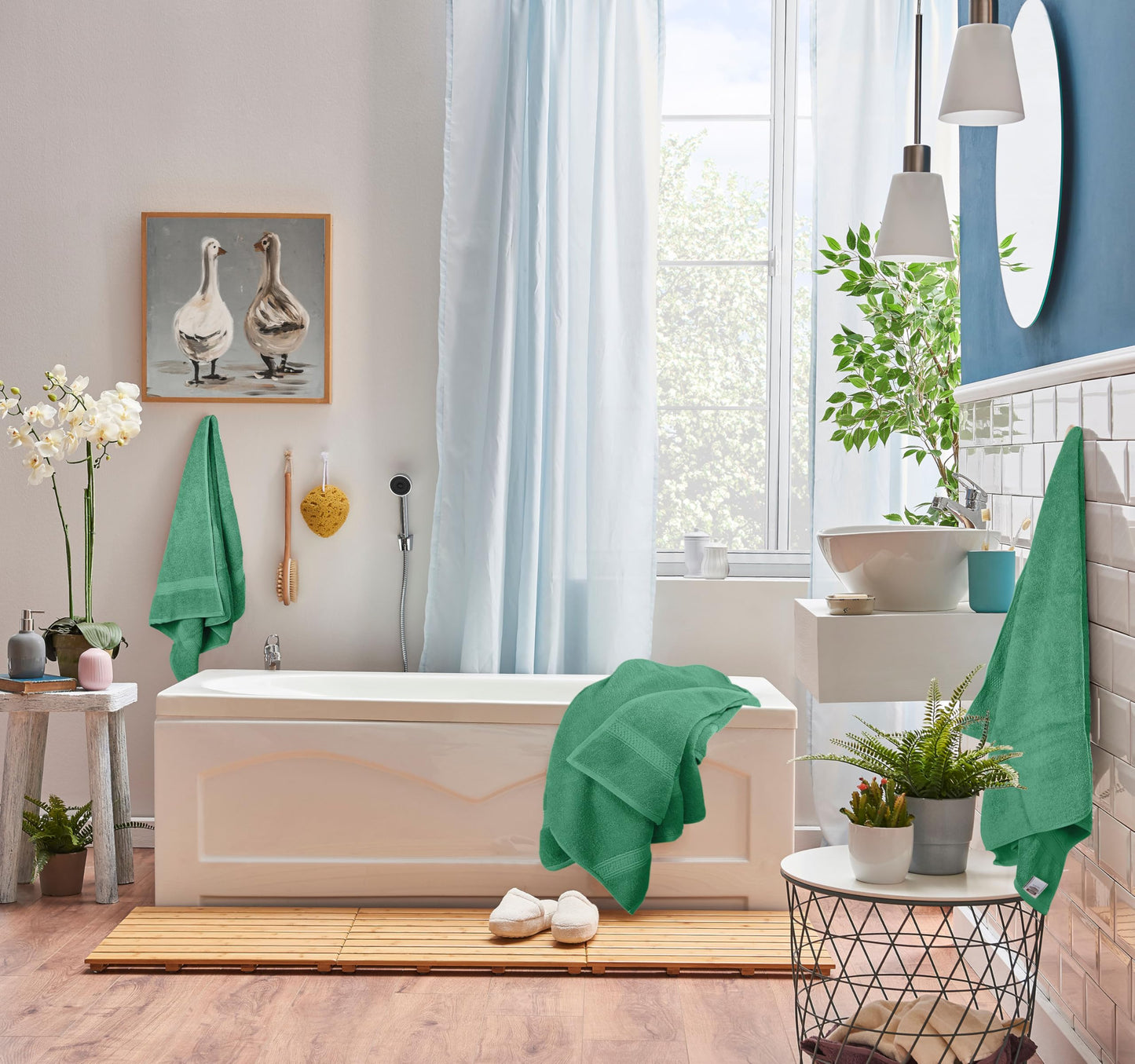 Utopia Towels 8 Piece Towel Set - 2 Bath Towels, 2 Hand Towels and 4 Washcloths Cotton Hotel Quality Super Soft and Highly Absorbent (Hunter Green)