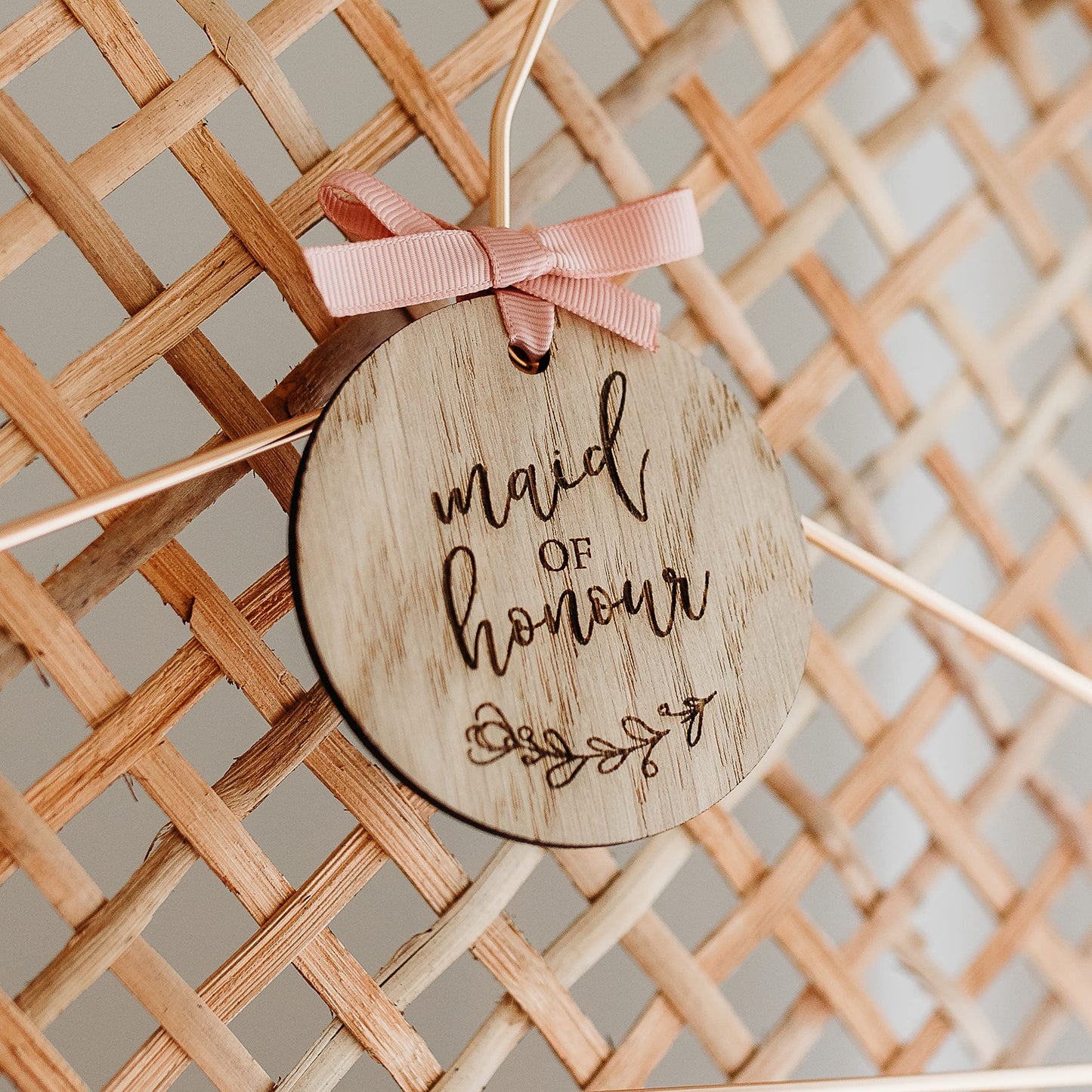 Wooden Wedding Dress Hanger Tag for Bride/Bridesmaid/Flower Girl/Maid of Honour/Mother of the Bride/Groom (Maid of Honour)