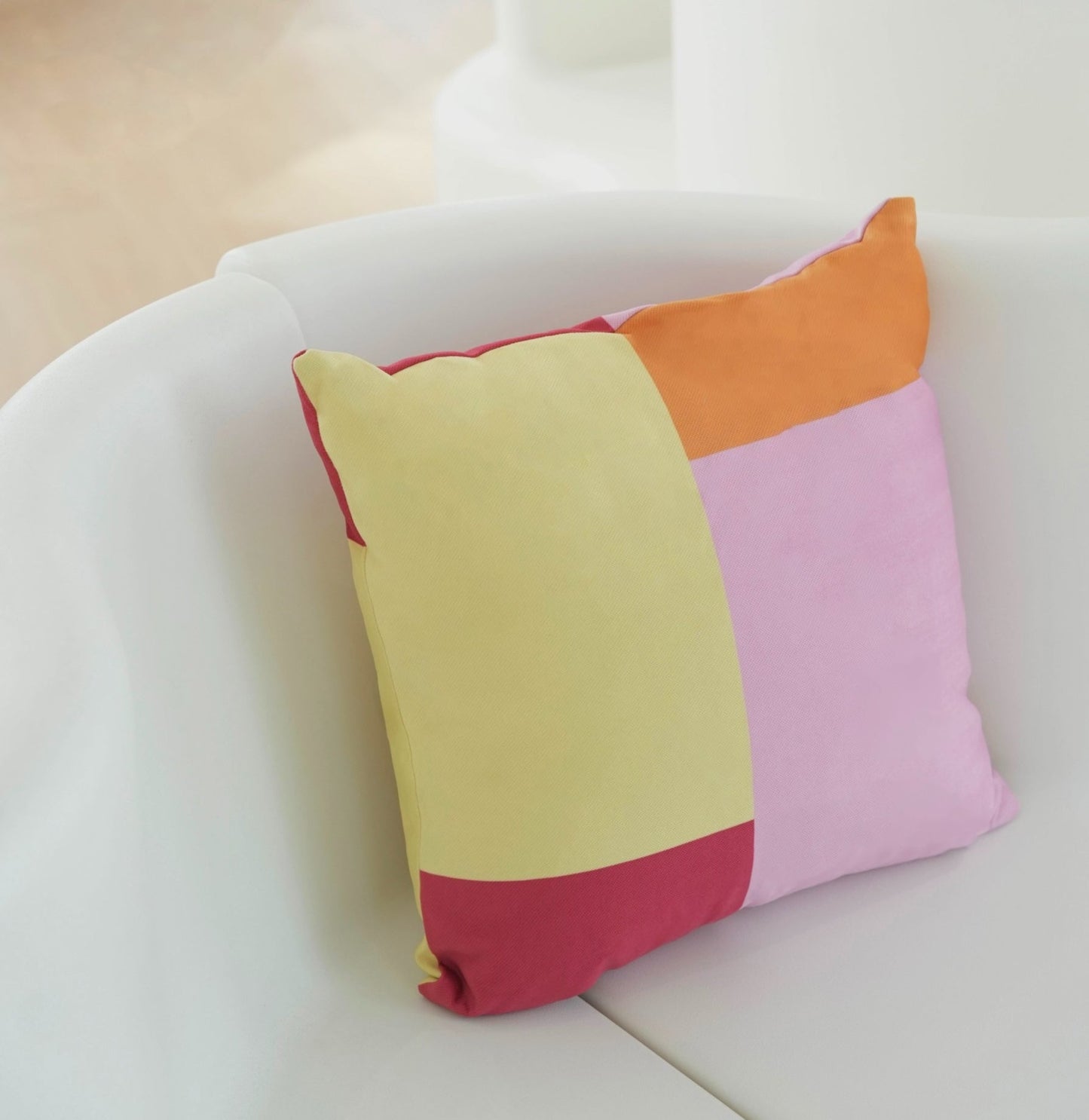 Rolio Cushion