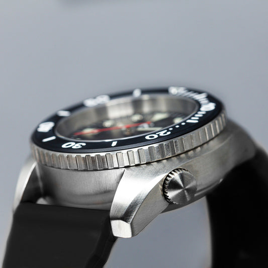 'Arctic' 500m Dive Watch (43mm) | Pitch Black