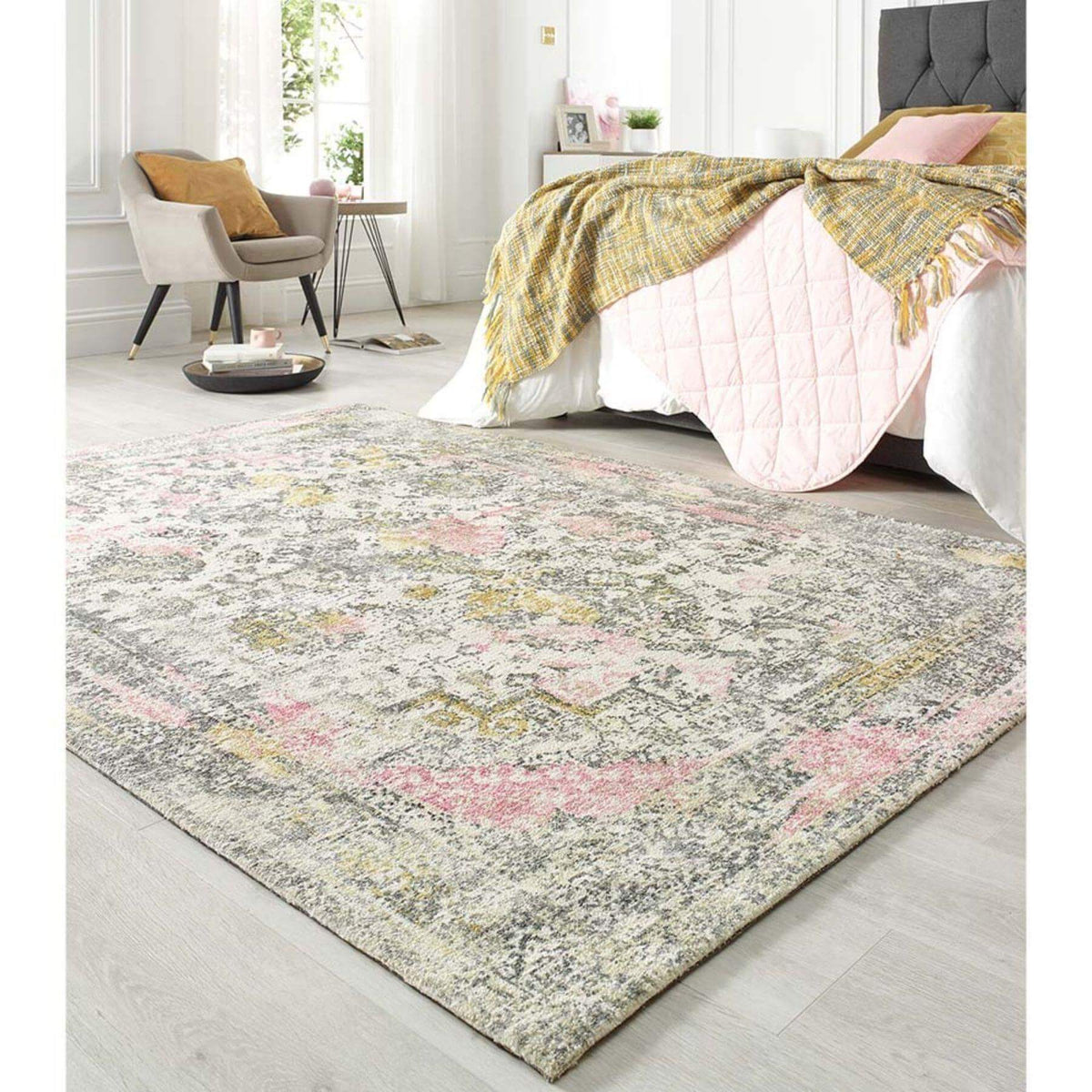 Vogue Vintage Pink Rug