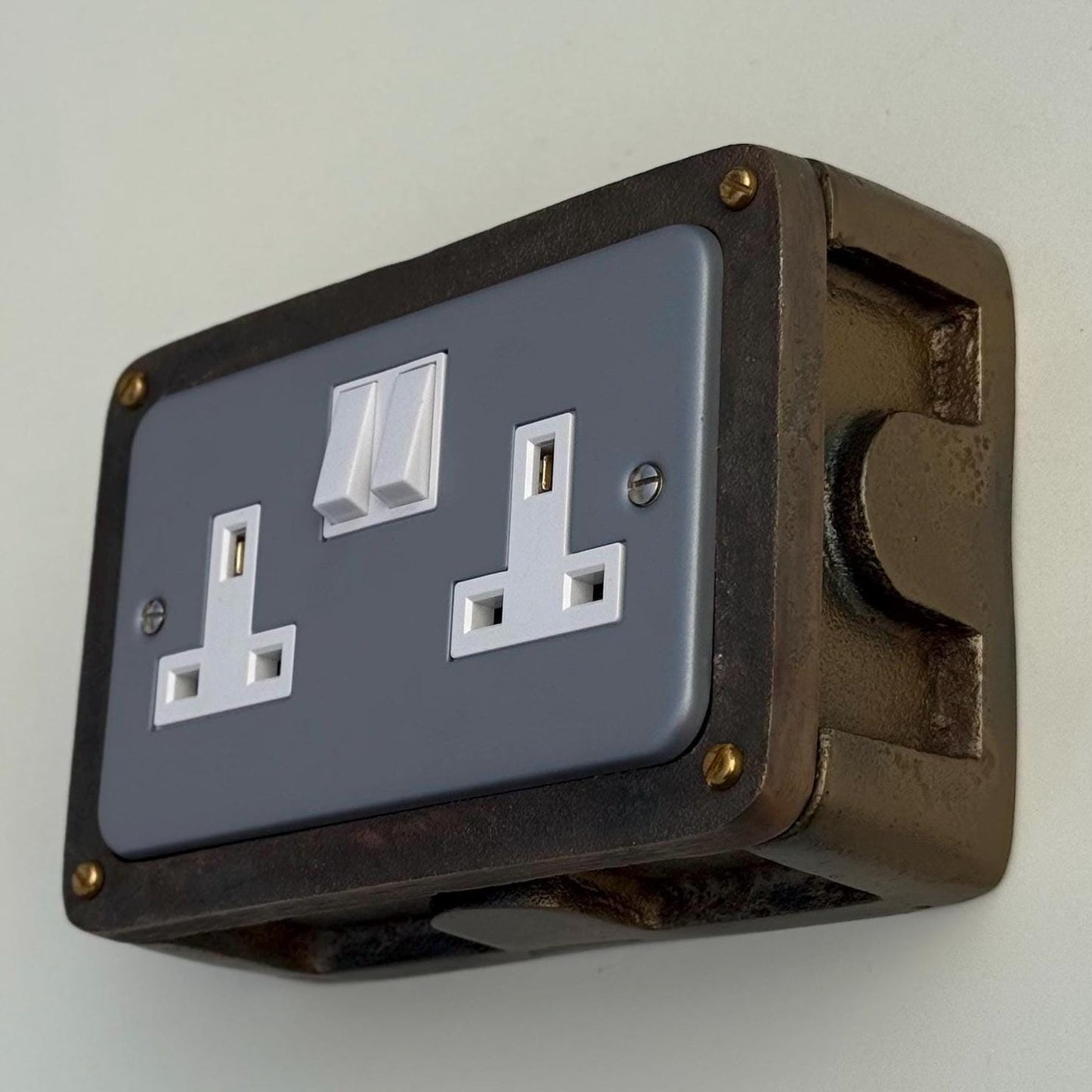 Grey Metal Clad Double Switched 13A Power Socket 230V 2 Gang 2G Socket Antique Brass Conduit Switch Industrial