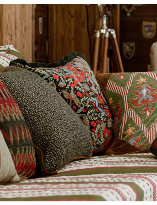 DER KÖNIG Black Velvet Cushion