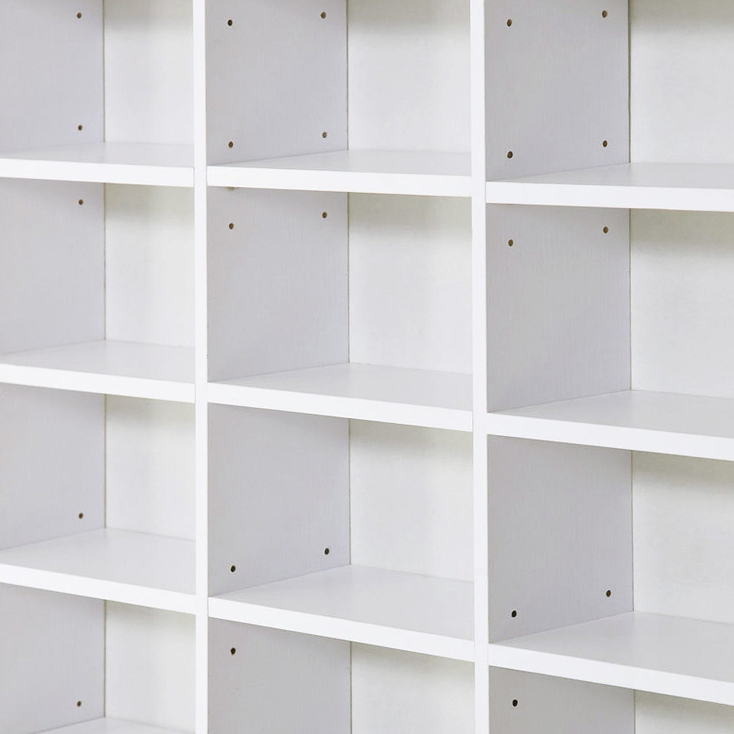HOMCOM 33 Adjustable Compartment Storage Unit - White