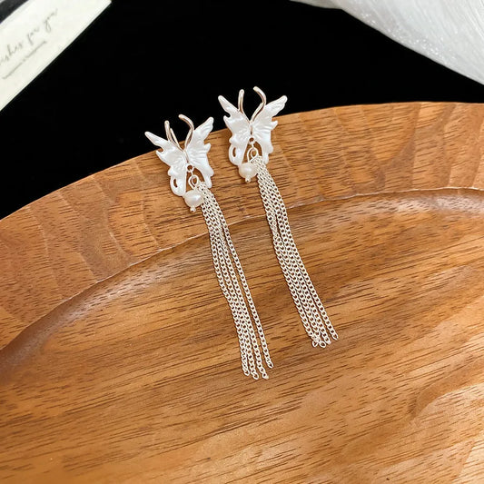 1 Pair Elegant Lady Butterfly Plating Natural Freshwater Pearl Copper Drop Earrings