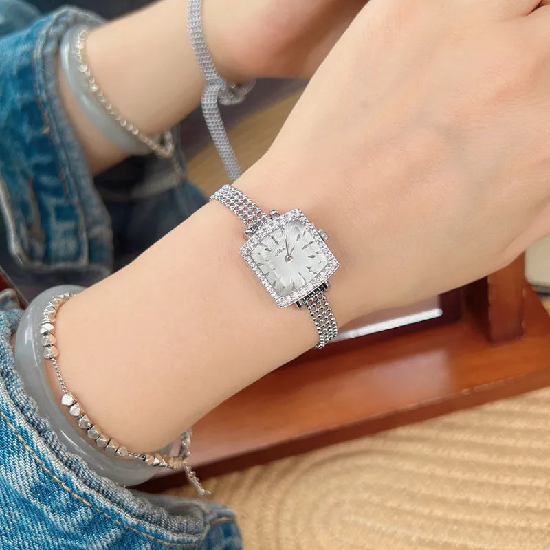 Quartz Ladies Watch Mesh Band Vintage Small Square Elegant Diamond Embedded Wristwatch Fashionable Stainless Steel Band