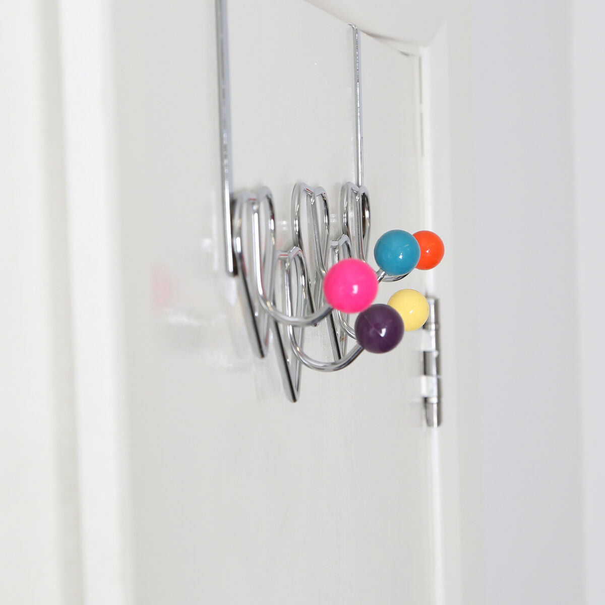 Jaxen 5 Hook Heart Design Over Door Hanger With Multi Coloured Balls