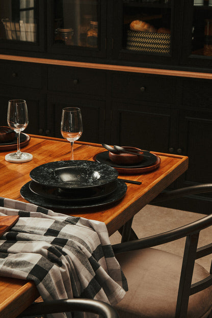 Hygge Black Stoneware Dinner Plate