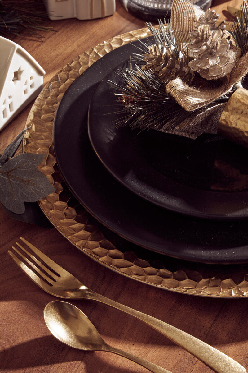 Hygge Black Stoneware Dinner Plate