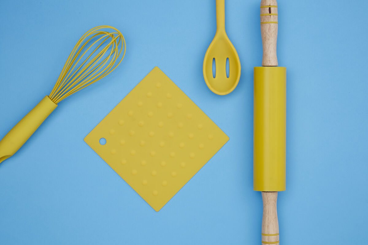 Yellow Silicone Rolling Pin | Zing