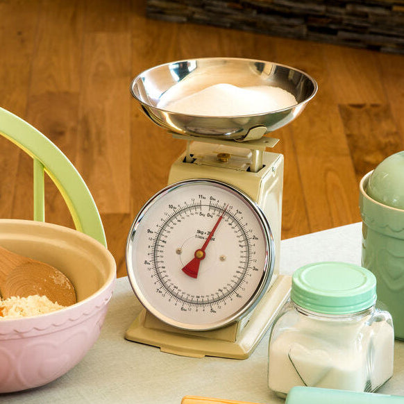 Olivier 5Kg Cream Retro Kitchen Scale