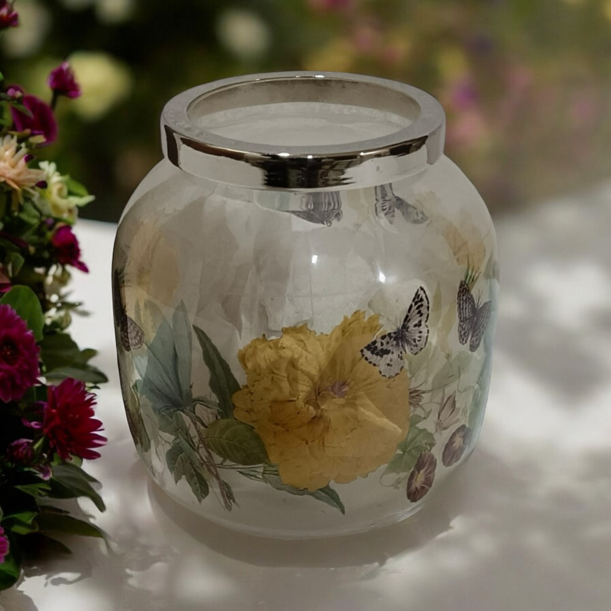 Elegant and Stylish 13cm Round Glass Flower Vase - Classic Centrepiece for Fresh or Artificial Flowers - Perfect for Home Decor, Weddings, and Special Occasions