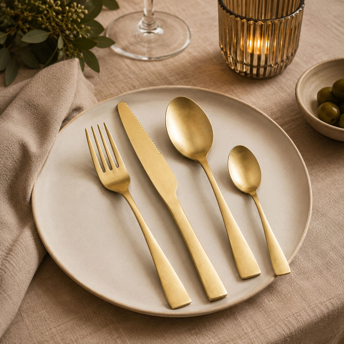 Avie 16 Piece Antique Gold Cutlery Set