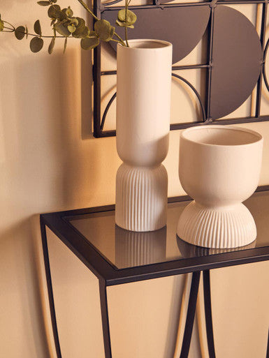 Fia White Planter