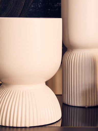 Fia White Planter