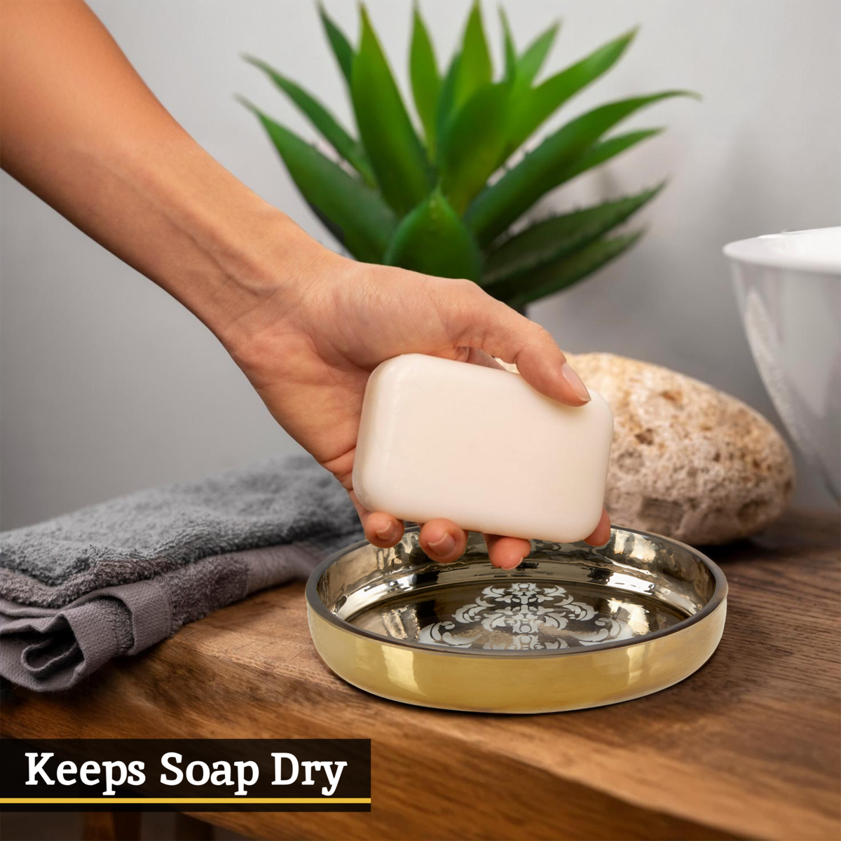 Elissa Oval Gold Soap Dish