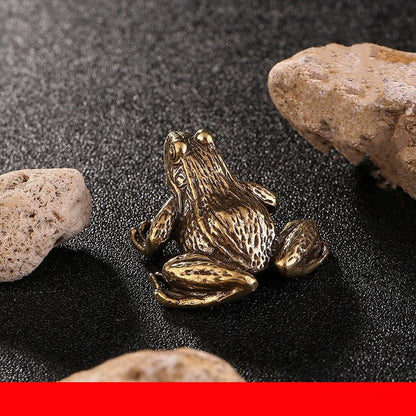 Brass Golden Toad and Toad Fortune Ornament Table Retro Frog Copper Toad Tea Tray Ornament