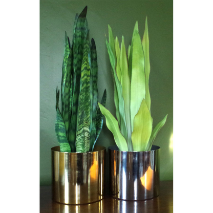 Metal Planter Plant Pot with Polished Silver Finish 20 x 18cm