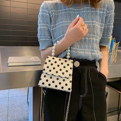 Chain pearl shoulder bag