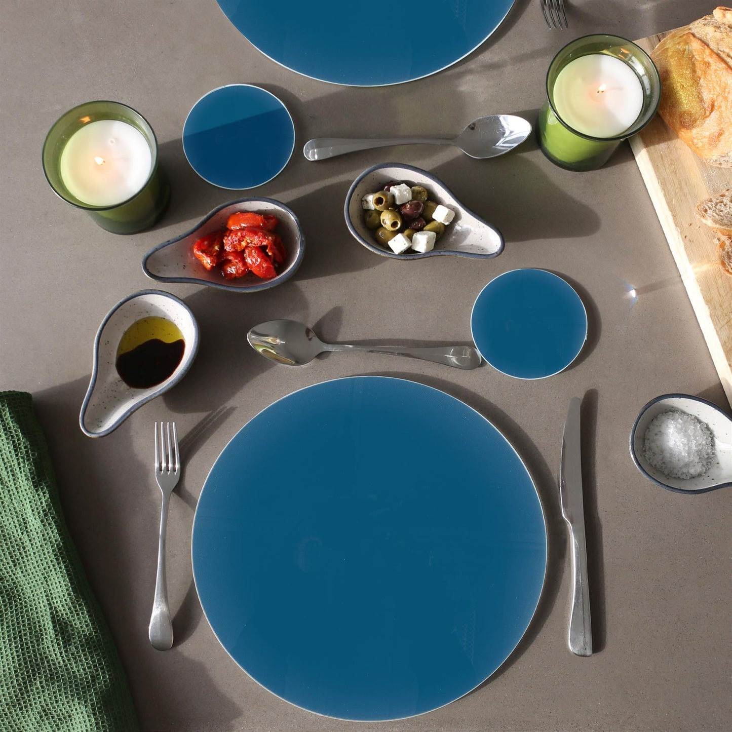 30cm Round Glass Chopping Board