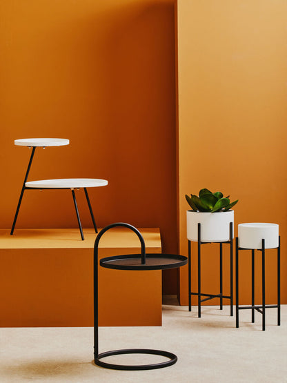 White Iron Tray Top and Black Iron Legs 2 Tie Side Table | Trosa