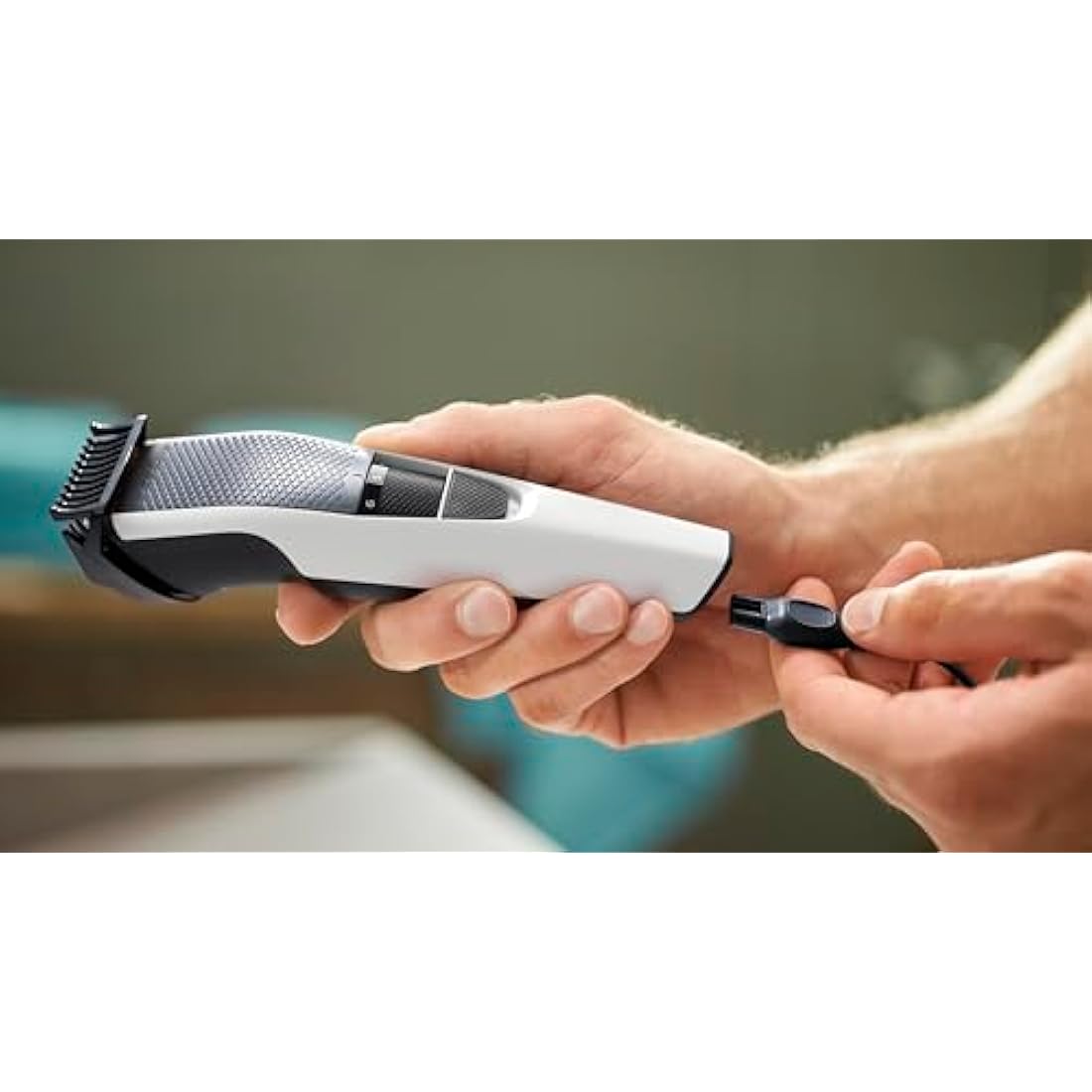 Philips Beard Trimmer Series 3000 with Lift & Trim PRO system (Model BT3206/13),White/Black, Packaging may vary