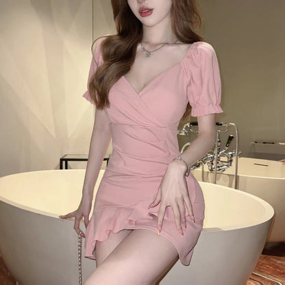 Fitted Waist-cinching Figure-flattering Plus-size Hip-hugging Dress