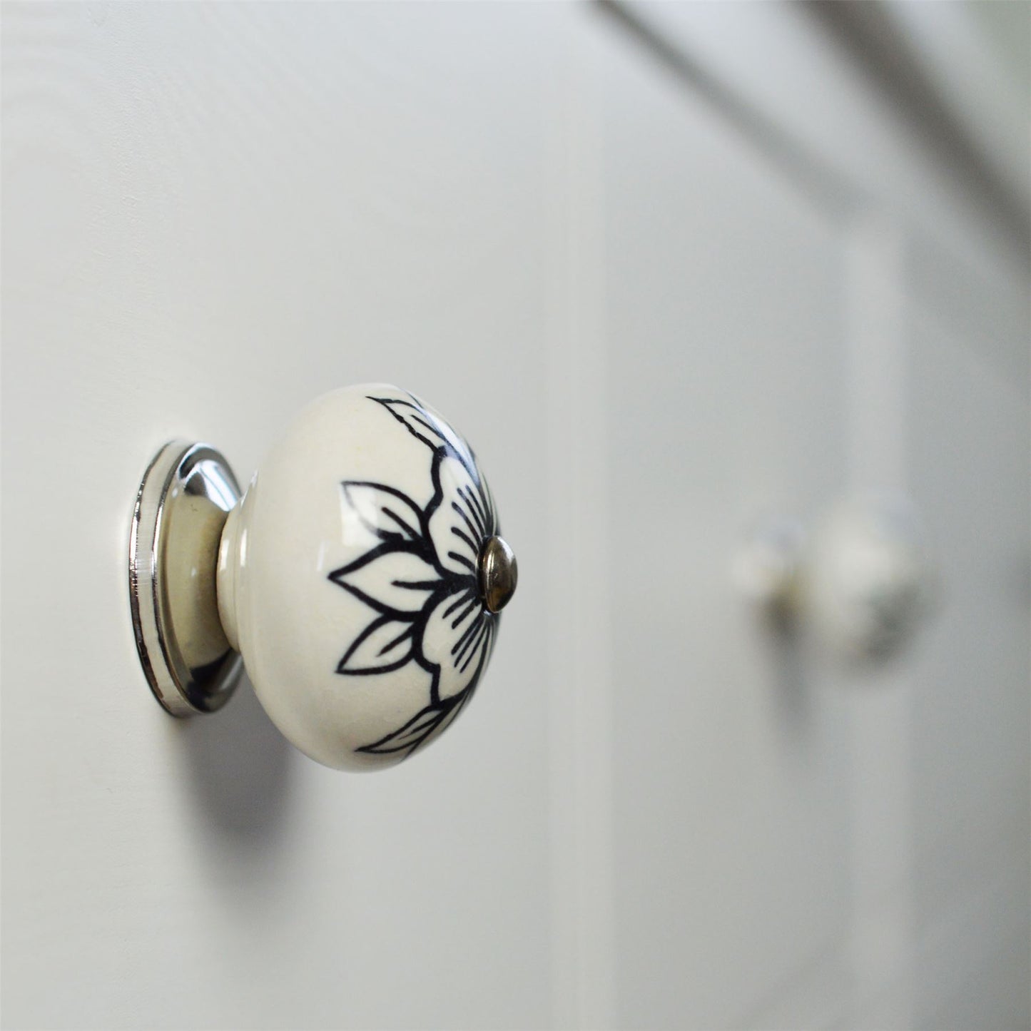 Round Geometric Ceramic Cabinet Knob