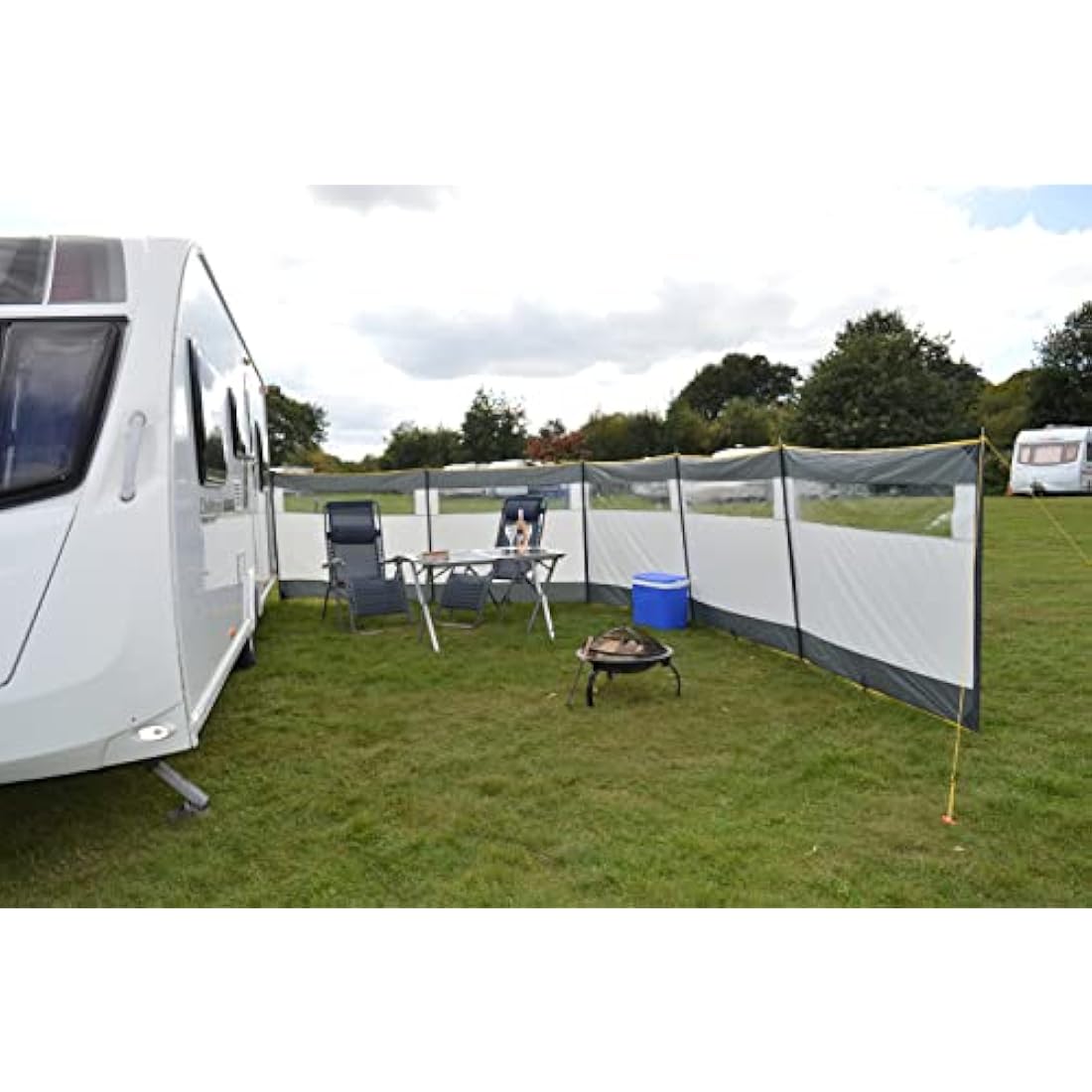 BITS4REASONS 8 Metre Long Maypole New Model MP9538 5 Panel Steel Poled Windbreak. Offers Privacy & Wind Protection Perfect For Outdoor Activities Such As Camping or Beach Outings (8m x 1.4m)