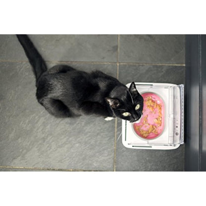 Sure Petcare SureFeed Sealed Pet Bowl for Cats and Small Dogs, Motion Activated Lid, Works for Wet and Dry Food, Keeps Food Fresh, Locks Odours in, White, 4xC Cell Batteries Required, Not Included